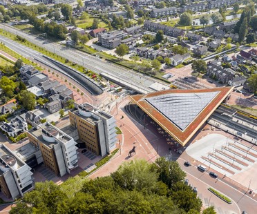 Powerhouse Company and De Zwarte Hond complete the new Assen Station
发电厂公司和De Zwarte Hond完成了新的阿森电站