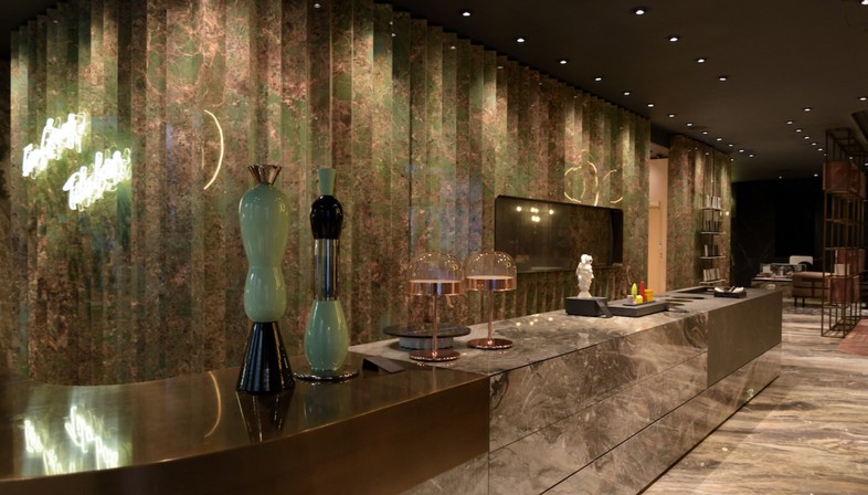 Ceramics: Neverending Artworks exhibition at the Iris Ceramica Group’s flagship store in Milan
陶瓷:在米兰的Iris Ceramica Group的旗舰店的无艺术品展览