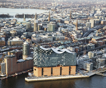 Herzog & De Meuron’s Hamburg Elbphilharmonie
Herzog&de Meuron的Hamburg Elbphilharmonie