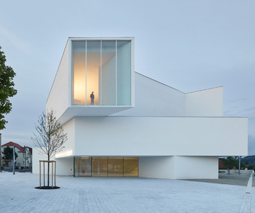 Dominique Coulon: Théodore Gouvy theatre in Freyming-Merlebach
多米尼克·库隆(Dominique Coulon):théodoregouvy剧院