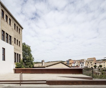 Taller 9s: Cal Xerta paper mill, Sant Pere de Riudebitlles, Barcelona
较高的9s:Cal Xerta造纸厂,Sant Pere de riudebitlles,巴塞罗那