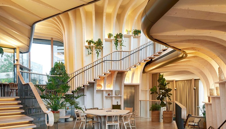 Heatherwick Studio has completed the new Maggie’s Centre in Leeds
Heatherwick Studio已完成了新的Maggie的中心