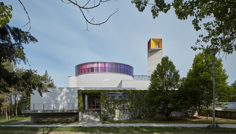 Atelier Štěpán: Church of the Blessed Maria Restituta, Brno
工作室Štěpán:布尔诺的圣母玛利亚雷斯蒂塔教堂