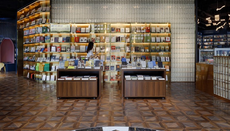3andwich Design: Viti Books bookshop in Beijing
3三明治设计:北京维提书店