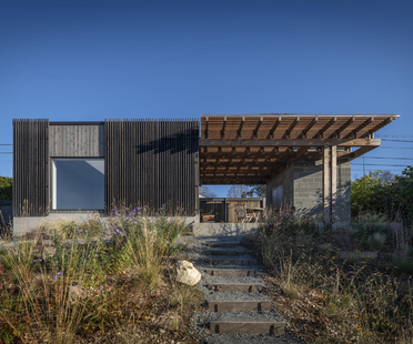 Heliotrope Architects designs Leitz Studio, a DADU in Seattle
Heliotrope 雷竞技下载链接Architects Designs Leitz Studio,西雅图的DADU