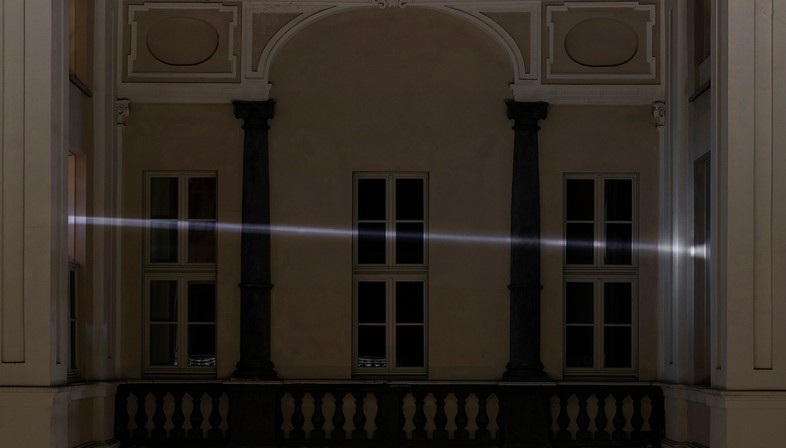 Emilio Ferro presents Quantum, an art installation made of light
Emilio Ferro呈现量子,一种由光制成的艺术装置