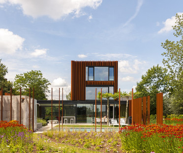DMOA Architecten设计了比利时安特卫普的Corten House