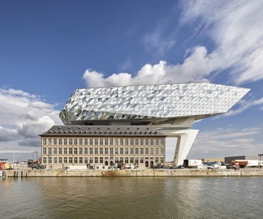 扎哈·哈迪德（Zaha Hadid）的港口房屋在安特卫普（Antwerp）开幕