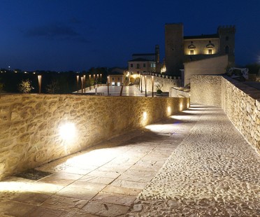 罗科·瓦伦蒂尼与克里乔城堡的城市重建