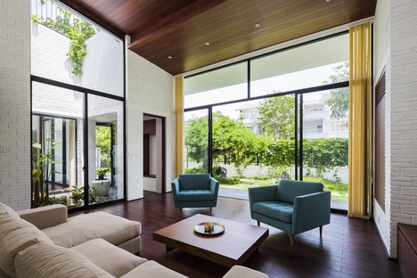 Vo Trong Nghia 雷竞技下载链接Architects + ICADA在Nha Trang的房子
