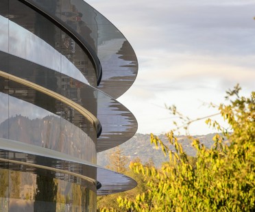Foster + Partners苹果公园圣克拉拉谷