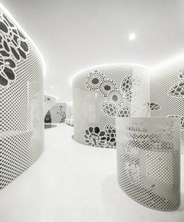 百合指甲：Archstudio的室内设计的花边