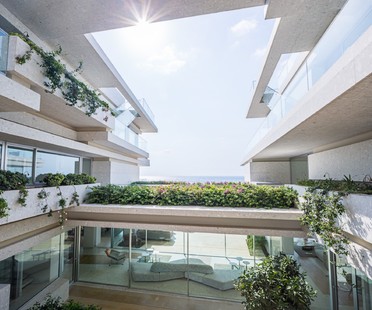 Blankpage 雷竞技下载链接Architects + Karim Nader Studio Villa Kali Lebanon