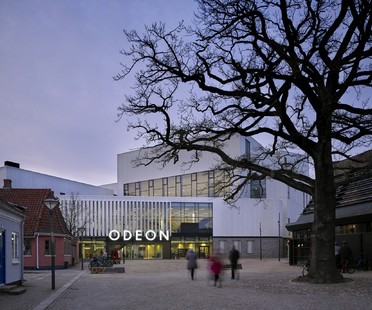 C.F.Møller建筑雷竞技下载链接师奥登塞音乐剧院大厅