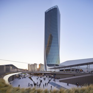 Zaha Hadid 雷竞技下载链接Architects Generali Tower Milano