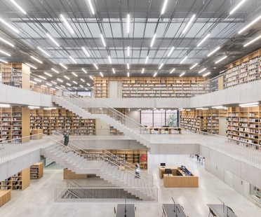 Le Kaan Architecten乌托邦图书馆和学院在比利时Aalst的表演艺术学院