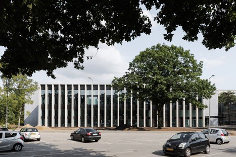 Kaan Architecten设计蒂尔堡大学的立方体