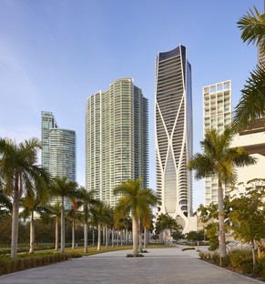 Zaha Hadid 雷竞技下载链接Architects一千博物馆：迈阿密的摩天大楼＂height=