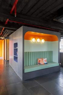 SuperlimãoStudio设计的Interiors in Interiors for Escola 42，一所IT学校，位于巴西的Saîpaulo