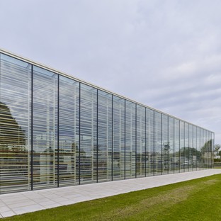 Serero Architectes Urbanistes设计新媒体图书馆，Bayeux的城市和景观展示柜