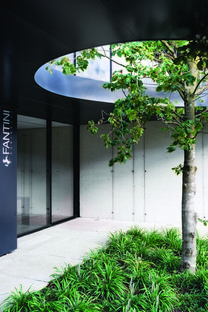 Lissoni＆Partnersarchitecture, nature and industry on the lake - Fantini Headquarters in Pella