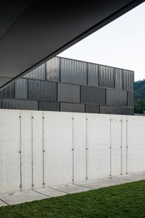 Lissoni＆Partnersarchitecture, nature and industry on the lake - Fantini Headquarters in Pella