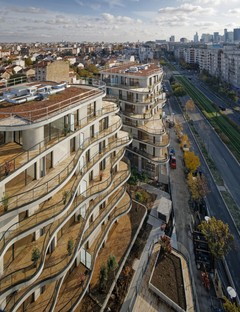 Christophe Rousselle Architecte Courbes在法国哥伦比亚的住宅建筑