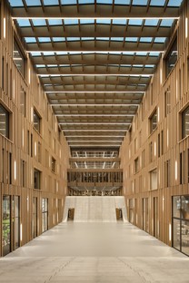 Ittenbrechbühl建雷竞技下载链接筑师设计Scott Sports总部位于瑞士Givisiez