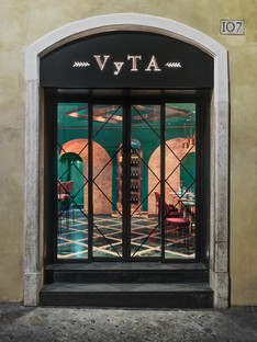 COLLIDANIELARCHITETTO：罗马历史中心VyTA Farnese的折衷室内设计