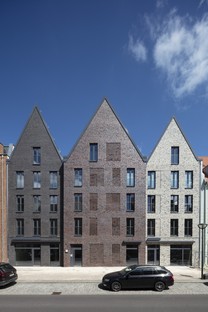 Tchoban Voss Architekten在Anklam中介绍了对传统砖建筑的当代解释