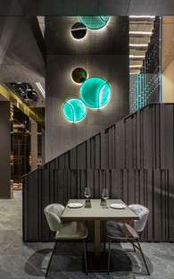 Maurizio Lai  - 餐馆项目的灯具和几何形状