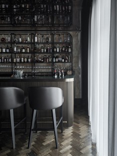 丽索尼卡萨尔里贝罗室内设计的Café皇家酒店在伦敦