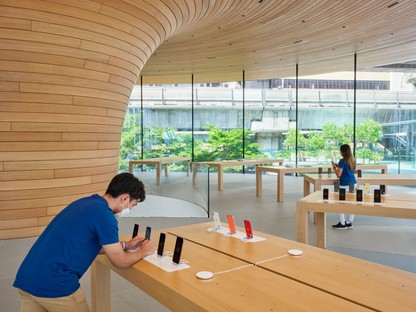 Foster+与Apple Central World合作，为曼谷打造新的标志性商店