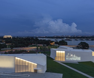 The Architects Series - A documentary on Steven Holl Architects in live streaming