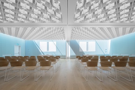 Modus雷竞技下载链接architects的翻新和扩展Cusanus：结构，表面和光线