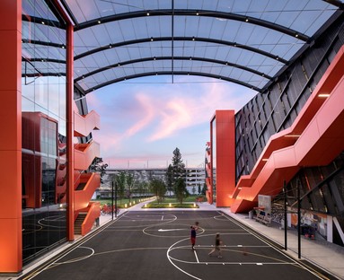 SRG合作伙伴在俄勒冈州Nike World总部设计纽约车库