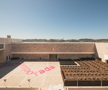 Bak Gordon Arquitectos为里斯本Centro C#raybet官网ultural de Belém设计的临时性建筑