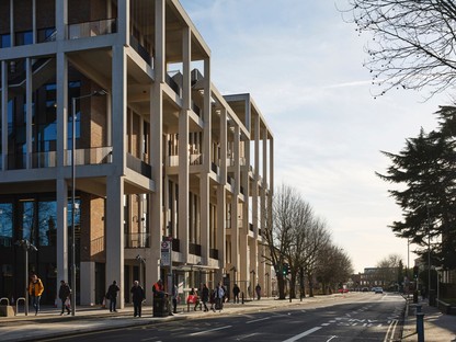 由Grafton Architects设计的雷竞技下载链接townhouse赢得了RIBA Stirling奖