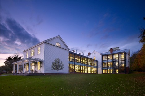 VMA福伊特和麦克塔维什建筑师事务所设计了美雷竞技下载链接国米尔布鲁克学校的数学和科学中心