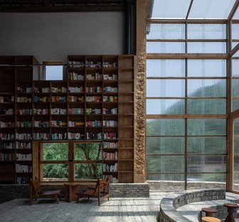 Capsule Hostel和书店被命名为2021年的世界内部