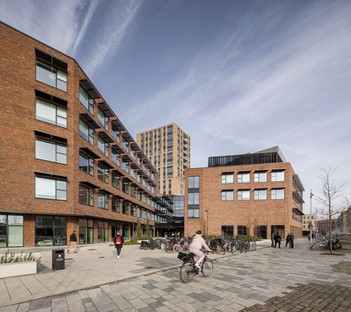 C.F.MøllerA雷竞技下载链接rchitects设计通过大学大学校园Horsens的设计