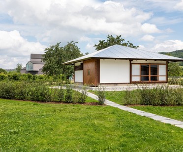 Vitra Campus的新建筑Kazuo Shinohara的雨伞之家