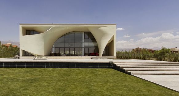 Kouhsar别墅/ nextooffice设计:伊朗Kordan的一座房子的再开发