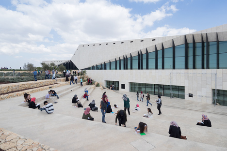 Heneghan Peng 雷竞技下载链接Architects：Birzeit的巴勒斯坦博物馆