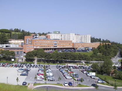 切塞纳布法利尼医院的病房的翻新