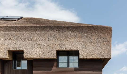 Sergey Makhno的Shkrub：关于有茅草屋顶的房子的十二个故事