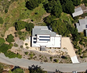 费尔德曼建筑事务#raybet官网所的Tierwelthaus:加利福尼亚荒野中的现代舒适