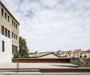 较高的9s：Cal Xerta造纸厂，Sant Pere de riudebitlles，巴塞罗那