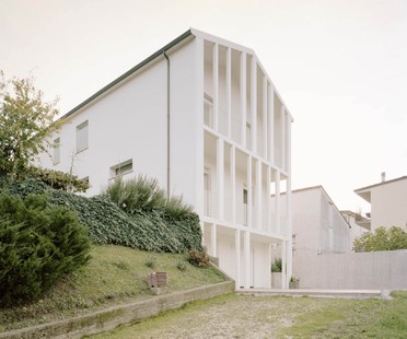 Ellevuelle Architetti：意大利莫迪利亚纳的Casa Gielle