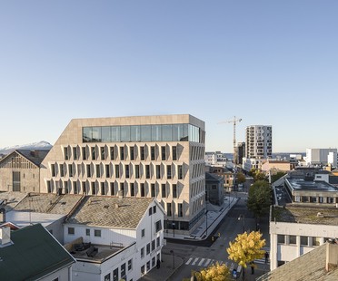 Bodø的新市政厅由Atelier Lorentzen Langkilde设计